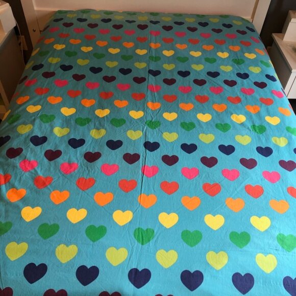 dELiA*s reversible twin size duvet cover, hearts to stripes, approx. 68" x 86" - Picture 2 of 7